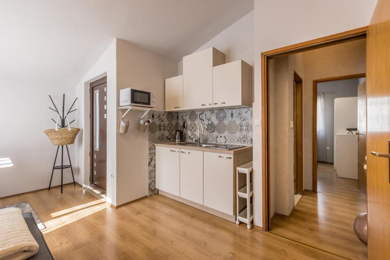 Apartment Lamaro Kaštela Zewnętrze zdjęcie