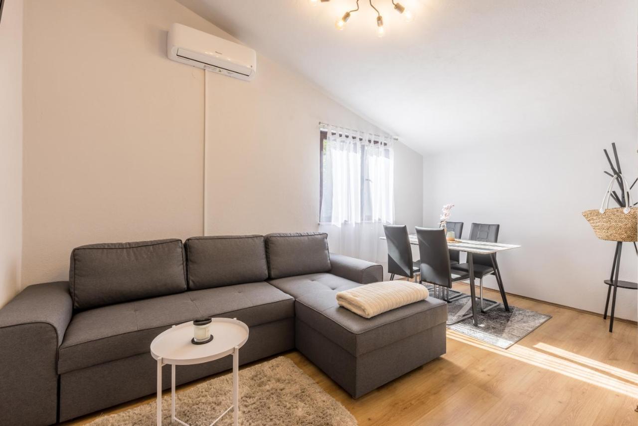 Apartment Lamaro Kaštela Zewnętrze zdjęcie
