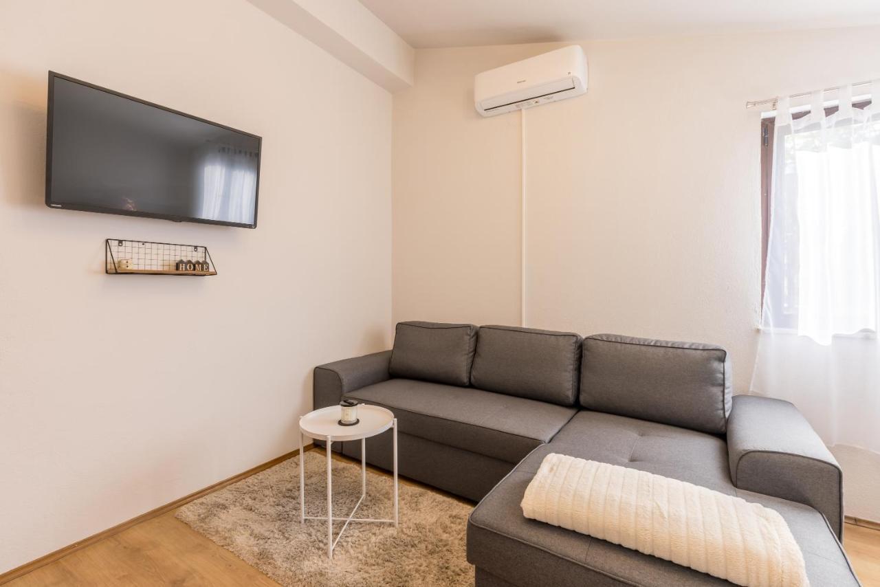 Apartment Lamaro Kaštela Zewnętrze zdjęcie